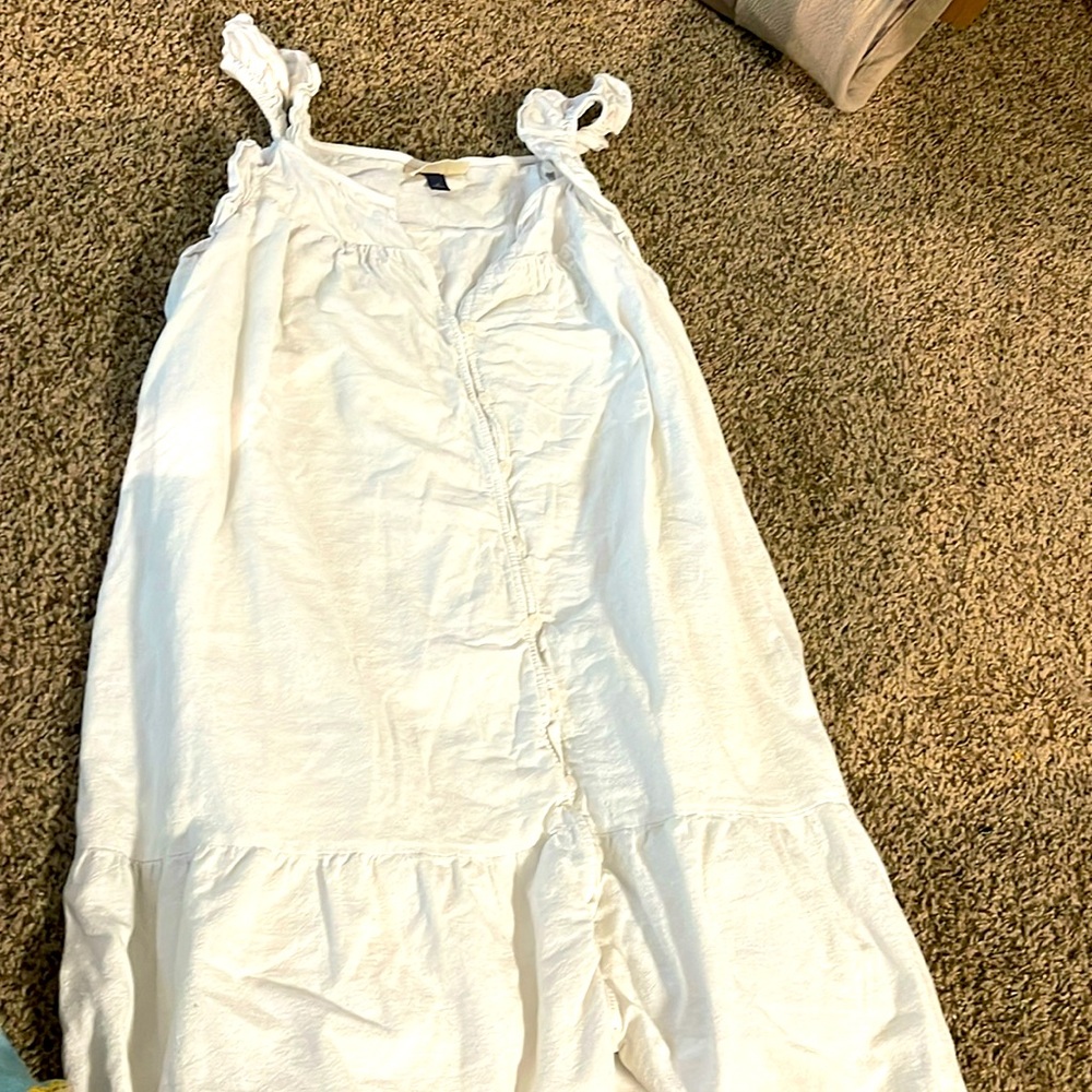 This white double layered dress is unstoppable!